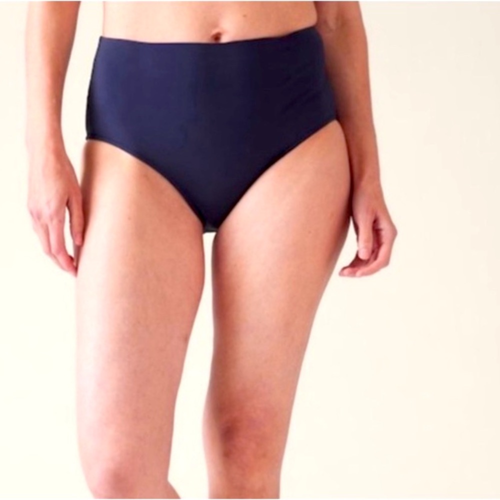 Athleta NWT XS Hampton High Waist
Bikini Bottom